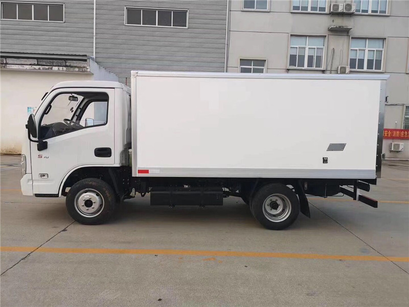 國(guó)六躍進(jìn)小福星冷藏車(chē)可進(jìn)地下車(chē)庫(kù)