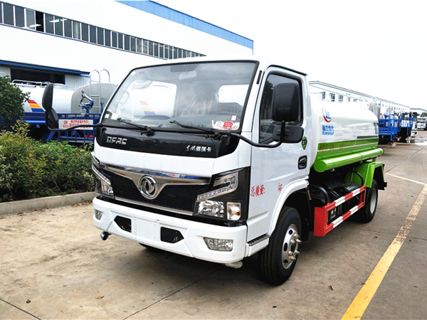國(guó)六東風(fēng)小多利卡5方灑水車